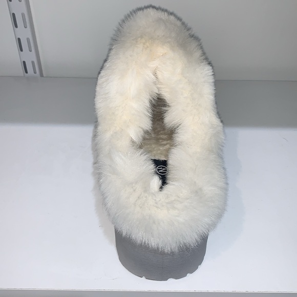 PLATFORM SPARKLY SILVER FUR SLIPPERS - Picture 8 of 8